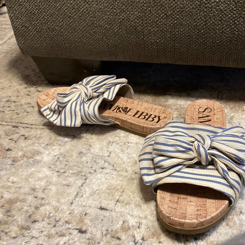 Striped bow slides